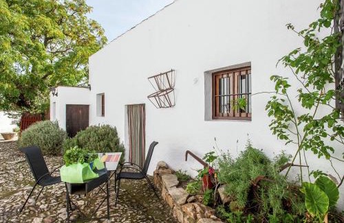 Algarinejo House | Peaceful Farmhouse Retreat