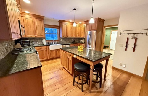 Winhall Apartment | Peaceful getaway at Stratton View Lodge