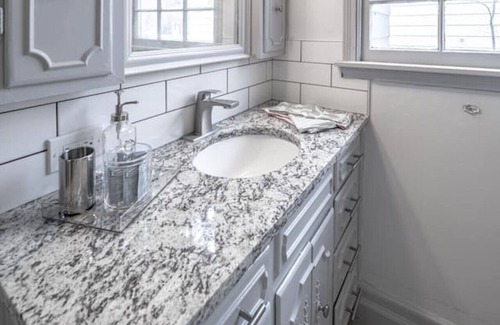 Tech Terrace House | Peaceful Retreat 2BR/1BA Walk to Tech