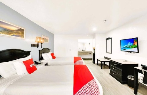 Oakville Hotel | Peaceful Unit Near Dairy Queen – Pet Friendly, Pool & On‑site Parking