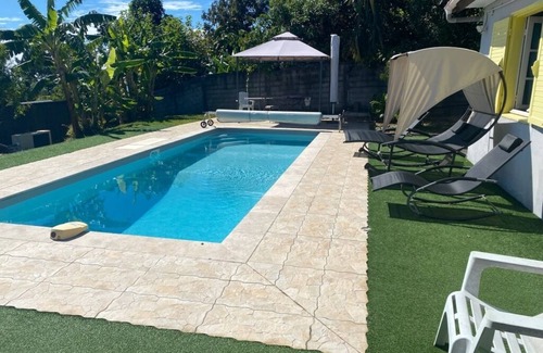 Sainte-Clotilde House | Peaceful villa with pool overlooking the Indian Ocean