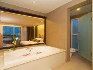 Karon Hotel | Peach Blossom Resort & Pool Villa - SHA Plus