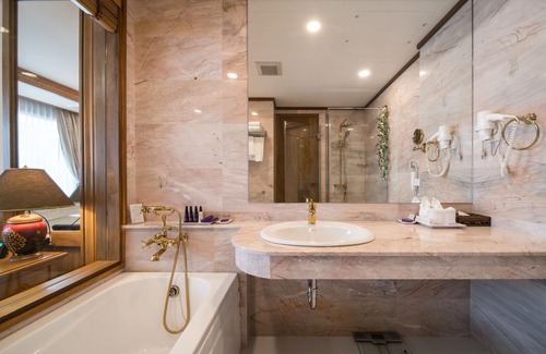 Nimman Hotel | Peak Nimman Prestige Hotel