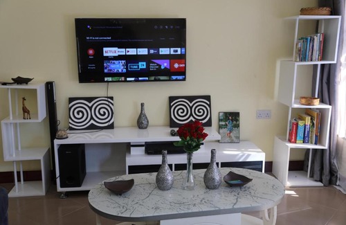 Dar es Salaam Bed & Breakfast | PEARL LULU MODERN BNB Homestay