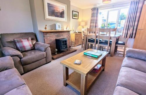 Weybourne House | Pebble Beach -Coastal Gem Weybourne - Crabpot Cottages Sheringham