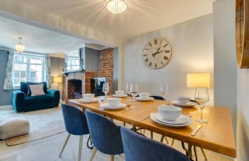 Rottingdean House | Pebble Beach Cottage