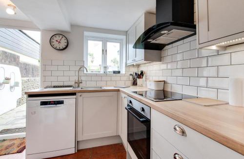 Rottingdean House | Pebble Beach Cottage