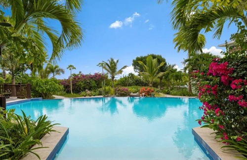 Leeward Settlement House | Pelican's Nest #2,#3 and #4 · Oceanview 9 Bed Home - Steps to Grace Bay Beach