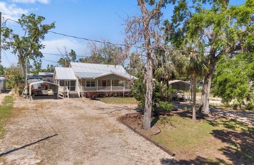 Steinhatchee House | Pelican's Rest - Home in Steinhatchee