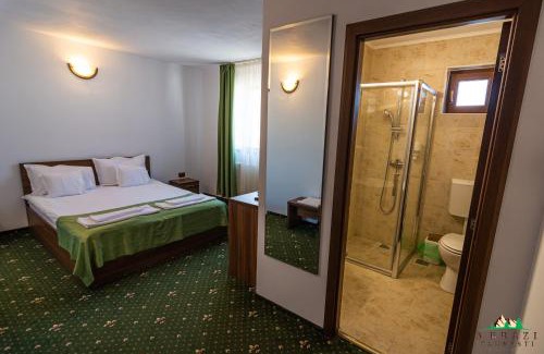 Zarnesti Hotel | Pensiunea 3 Brazi Zarnesti