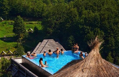Desesti House | Pensiunea Pă Coastă