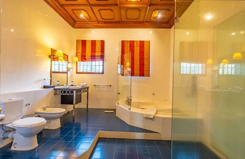 Limuru Hotel | Penthouse Suite Ideal For Couple Stay | Free Parking & Refreshing Outdoor Pool