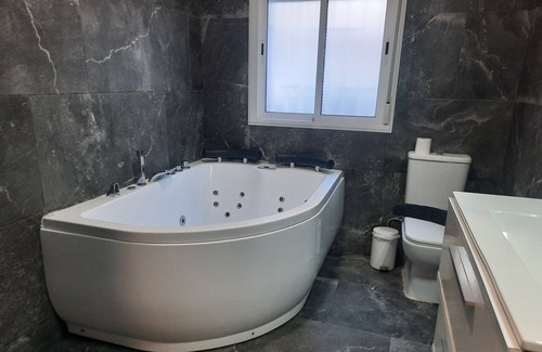 Benicalap Apartment | Pequeño Estudio Bien Comunicado - Con Jacuzzi