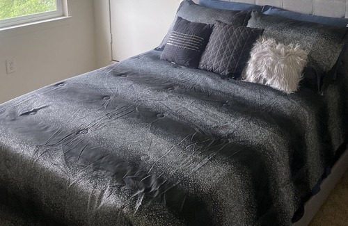 Haisley Apartment | Perfect Comforts of Home away from Home.