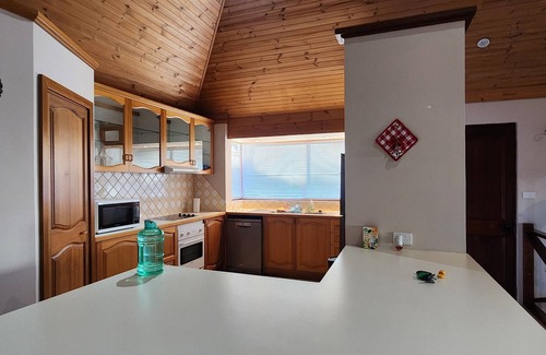 Augusta House | Perfect holiday cottage Along the Serene Blackwood River and nature walk.