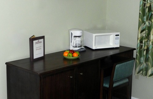 Solivita Hotel | Perfect Location For Family! Relaxing Pool, Free Parking, Near Disney