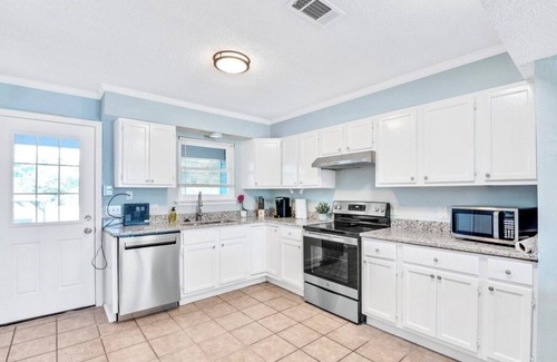 Siguenza Cove Apartment | Perfect Perdido Key Getaway Minutes to the Beach!