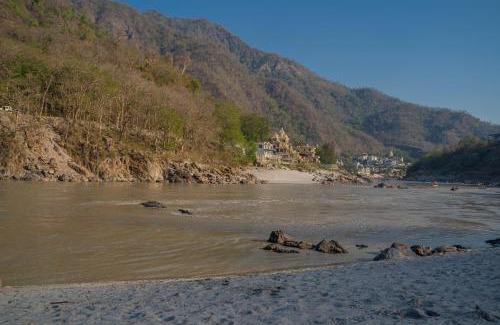 Tapovan Hotel | Perfectstayz Premium Laxmi Heritage with Rooftop Pool & Cafe