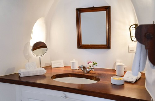 Oia Hotel | Perivolas