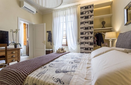 Lucca Historical Center House | Perle d'Ambra
