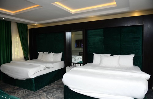 Uyo Hotel | Perly Gate Residence