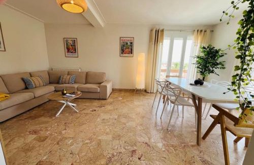 La Gare Apartment | Perpignan gare calme spacieux jolie vue netflix