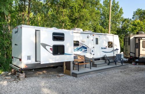 Miller Beach House | Pet-Friendly 2BR Camper with Fire Pit Grill