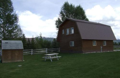 Driggs House | Pet Friendly Darby Barn in Teton Valley