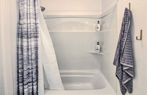 McGregor House | Pet-Friendly Home w/ Large Fenced Backyard!