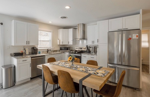 Rehoboth Beach Condo | Pet Friendly Renovated Rehoboth Beach Condo w/Parking