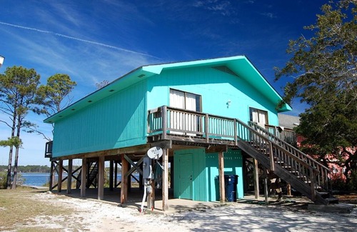 Gulf Shores House | Pet Friendly Waterfront Andrews Cottage