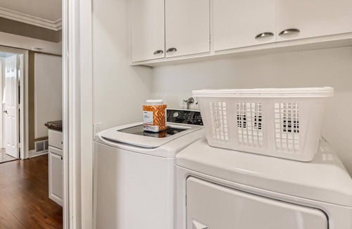 East Side Costa Mesa Condo | Pet/Work Friendly 3BR W/Yard & Free Parking! (0R1)