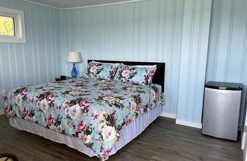 Geneva-on-the-Lake Hotel | Pete's Lakefront Motel