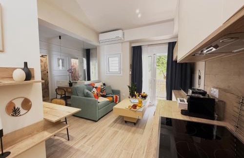 Neos Kosmos Apartment | Petit and Peaceful Retreat