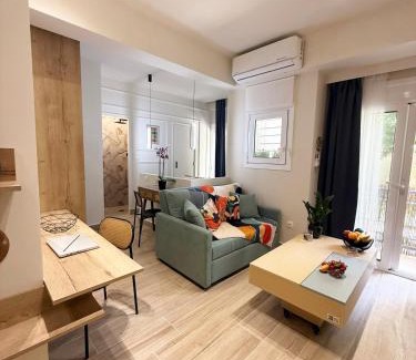 Neos Kosmos Apartment | Petit and Peaceful Retreat