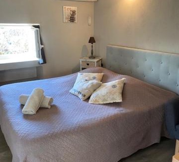 Puyvert Apartment | Petit studio Le Pigeonnier à 5 mn de Lourmarin