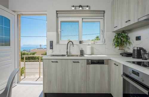 Kolymbari Apartment | Petra's Charming Home, 500m to Beach