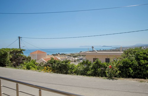 Kolymbari Apartment | Petra's Charming Home, 500m to Beach