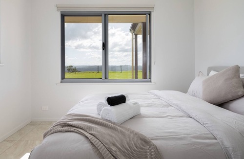 Bald Knob House | Petrichor Estate 360-view Pet-Friendly Infinity-Pool