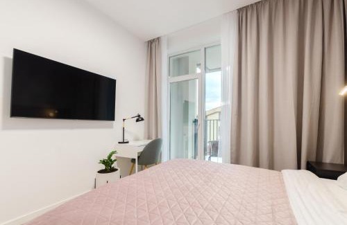 Afanasivsʹkyy Yar Apartment | Petrovdom Apartments 03-161 in RC Yaroslaviv Grad, Bulvarno-Kudriavska 17