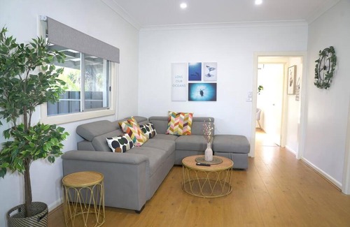 Rosebud House | Pets Friendly Beachside Paradise House Rosebud