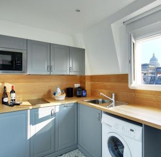 Sorbonne Apartment | Pick A Flat's Apartments in Saint Michel - Rue Du Sommerard