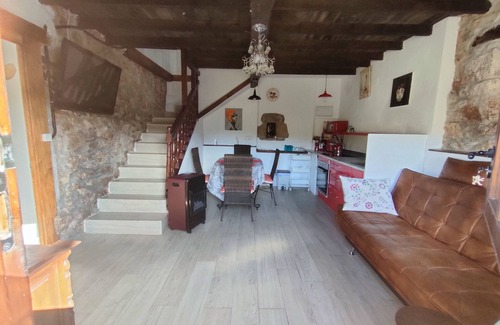 San Juan de Parres House | Picture postcard quaint cosy retreat.