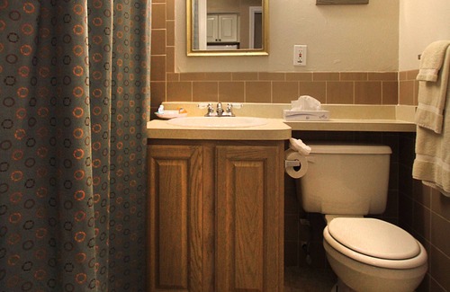 South Yarmouth Hotel | Pier 7 Condominiums