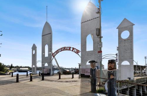 Geelong Apartment | Pier Point 404- Luxe on Geelong Waterfront, 2 BDRM