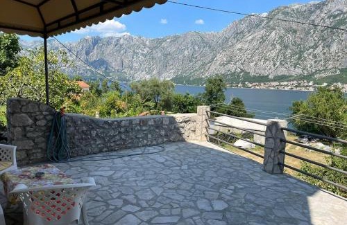 Prcanj Apartment | Pilastro Apartments