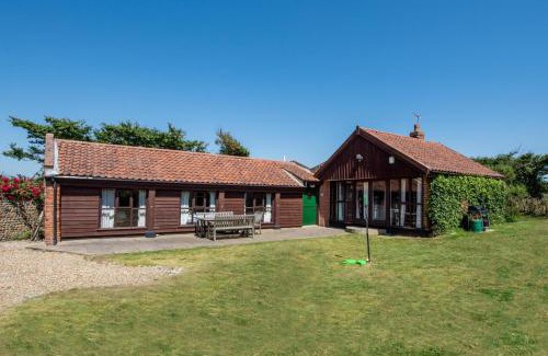 Bacton House | Pilgrims Chase