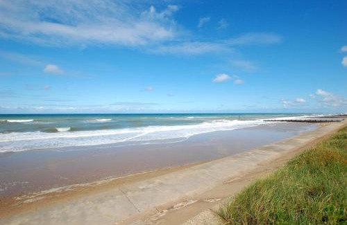 Bacton House | Pilgrims Chase