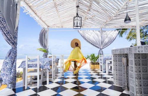 Bwejuu Hotel | Pili Pili Orient Beach Resort
