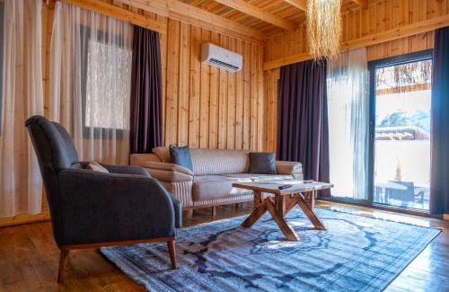 Hisaronu House | Pine Village Bungalows Ölüdeniz